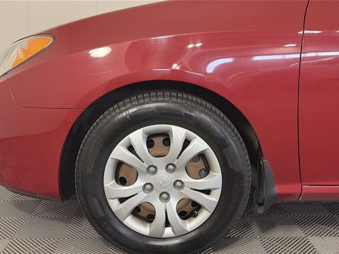 Used 2010 Hyundai Elantra GLS FWD image 9
