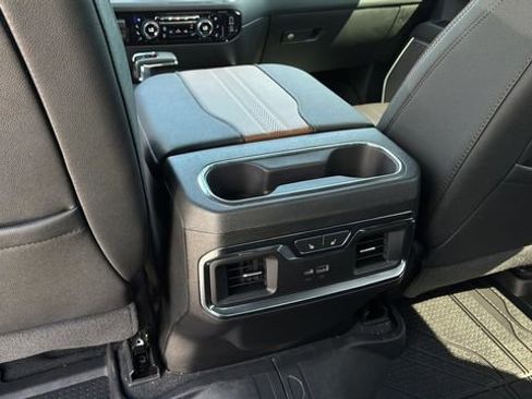 Used 2026 Chevrolet Silverado 1500 High Country AWD/4WD image 21