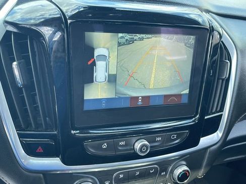 Certified 2019 Chevrolet Traverse LT w/ LT Premium Package AWD/4WD image 15