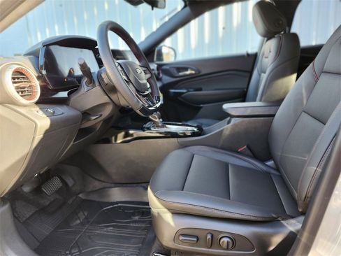 New 2026 Chevrolet Trax RS w/ Sunroof Package image 16