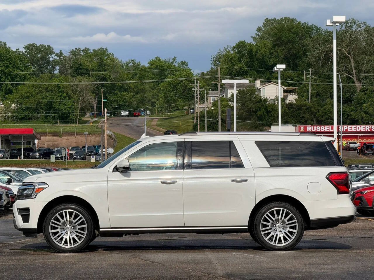 Used 2022 Ford Expedition Max Limited AWD/4WD image 5