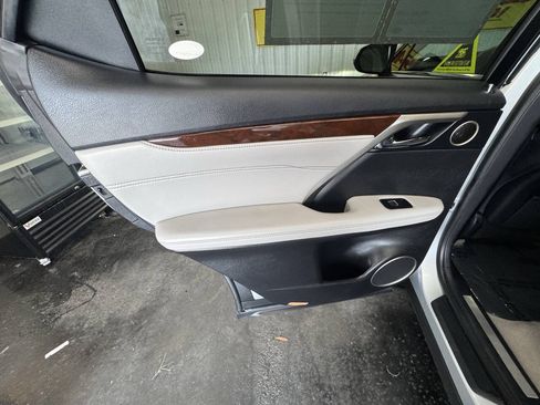 Used 2017 Lexus RX 350 AWD w/ Premium Package image 35