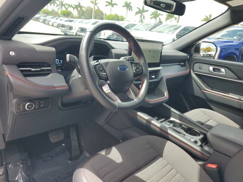 Used 2025 Ford Explorer ST-Line w/ Premium Package image 11