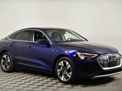 Certified 2022 Audi e-tron Premium image 6