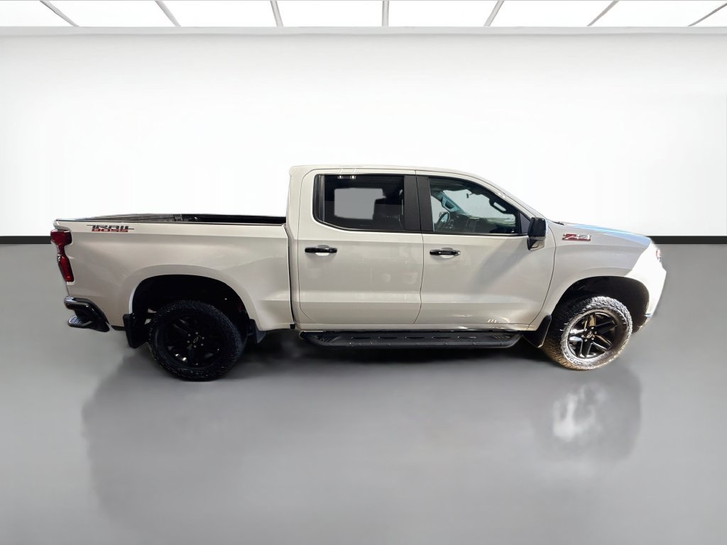 Used 2021 Chevrolet Silverado 1500 LT Trail Boss w/ Convenience Package II AWD/4WD image 4