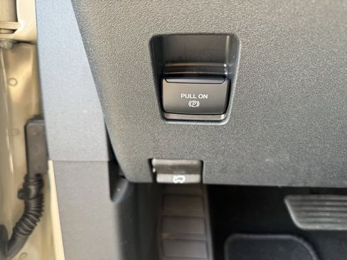 Used 2025 Ford Bronco Big Bend image 17