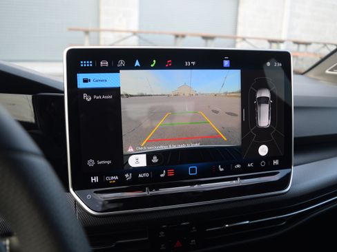 Used 2025 Volkswagen Golf w/ Euro Style Package image 10