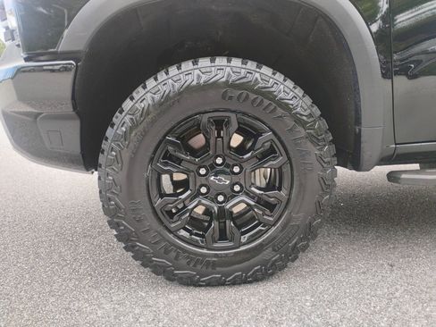 Used 2023 Chevrolet Silverado 1500 ZR2 AWD/4WD image 27