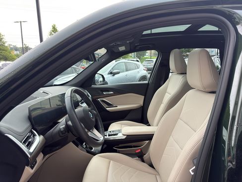Used 2025 BMW X1 xDrive28i w/ Technology Package AWD/4WD image 9