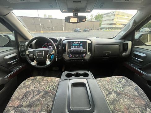 Used 2019 GMC Sierra 1500 SLE w/ SLE Value Package AWD/4WD image 14