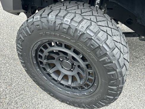 Used 2020 Jeep Gladiator Overland image 24