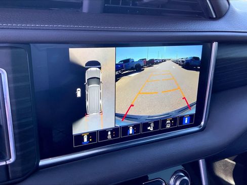 Used 2022 GMC Yukon XL Denali AWD/4WD image 27