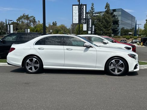Used 2020 Mercedes-Benz E 350 Sedan image 2