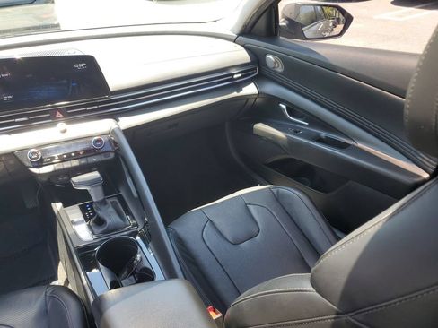 Used 2022 Hyundai Elantra Limited w/ Cargo Package FWD image 18