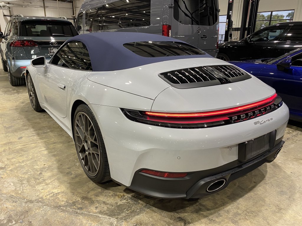 Used 2025 Porsche 911 Carrera RWD image 14