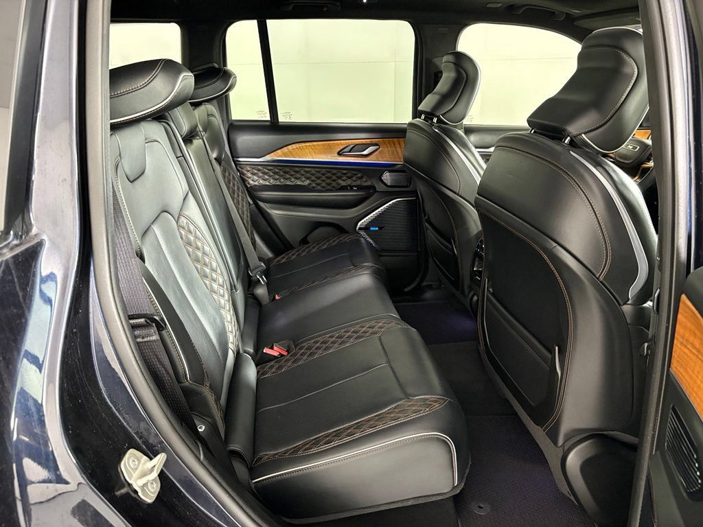 Used 2023 Jeep Grand Cherokee Summit AWD/4WD image 49