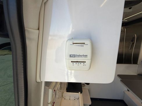 Used 2023 Mercedes-Benz Sprinter 3500 w/ Acoustic Package image 29