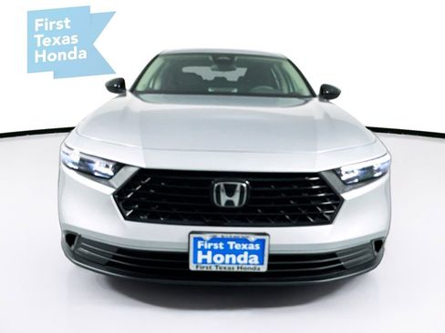 Used 2025 Honda Accord SE image 2