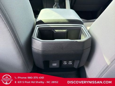 Used 2024 Toyota Tacoma TRD Off-Road image 30