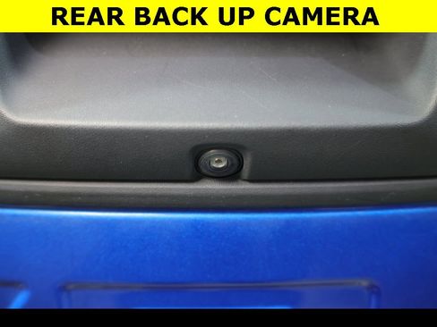 Used 2022 Chevrolet Colorado LT w/ LT Convenience Package image 10