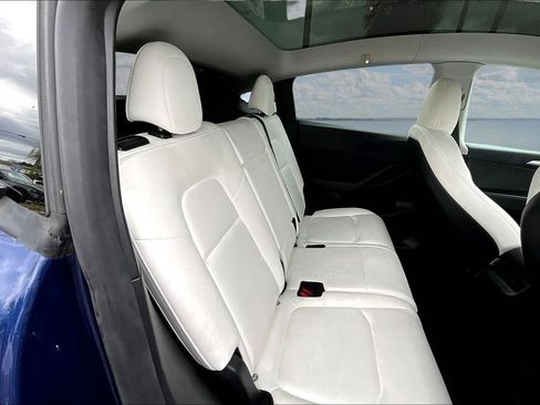 Used 2023 Tesla Model Y Long Range AWD/4WD image 19