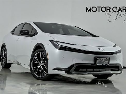 Used 2023 Toyota Prius XLE FWD image 1