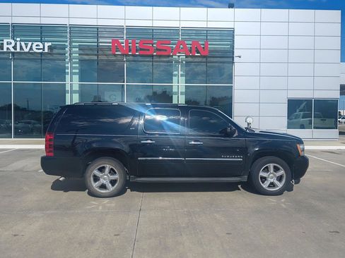 Used 2014 Chevrolet Suburban LTZ RWD image 1