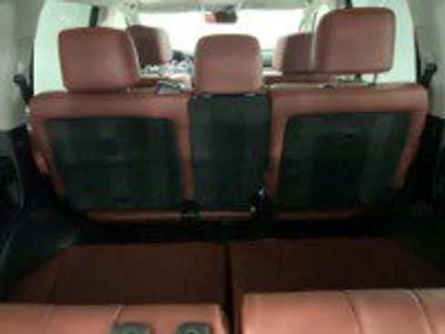 Used 2018 Lexus LX 570 4WD w/ Luxury Package image 11