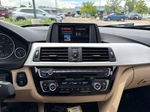 Used 2018 BMW 320i xDrive Sedan AWD/4WD image 17