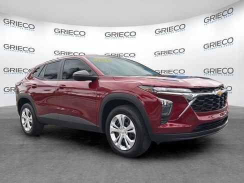 Certified 2024 Chevrolet Trax LS FWD image 1