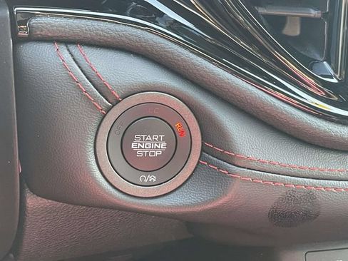 Used 2025 Dodge Durango GT RWD image 26