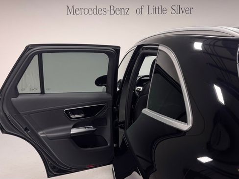 Used 2023 Mercedes-Benz GLC 300 4MATIC image 23