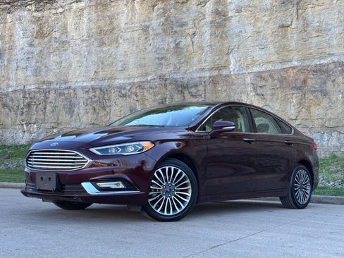 Used 2017 Ford Fusion SE AWD/4WD image 1