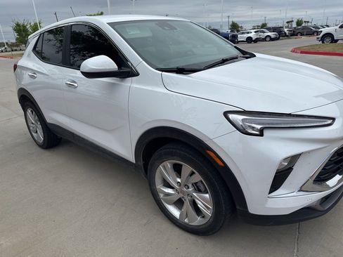 Used 2025 Buick Encore GX Preferred image 9