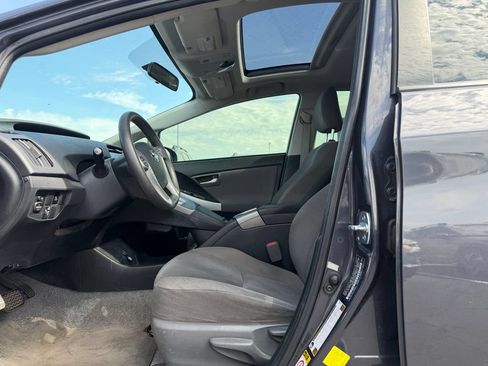 Used 2015 Toyota Prius Three w/ Solar Roof Package FWD image 5