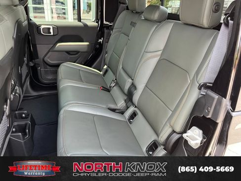 New 2026 Jeep Gladiator Mojave AWD/4WD image 15