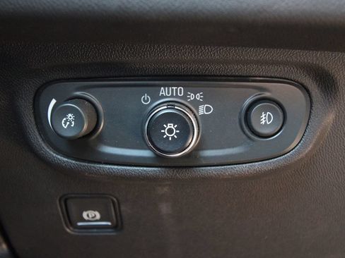 Used 2024 GMC Terrain SLT AWD/4WD image 20