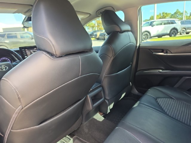 Used 2021 Toyota Camry SE FWD image 11