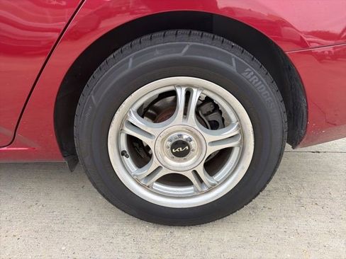 Used 2011 Kia Forte EX image 9