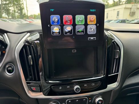 Used 2019 Chevrolet Traverse LT w/ LT Premium Package image 19