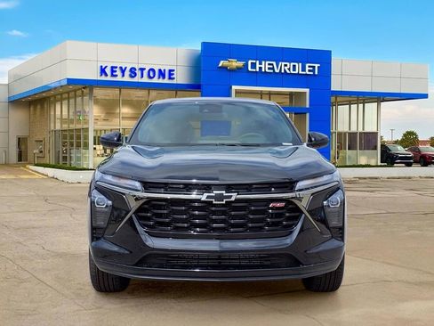 New 2026 Chevrolet Trax RS w/ Sunroof Package image 2