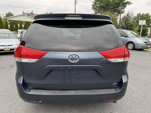 Used 2014 Toyota Sienna LE FWD image 6