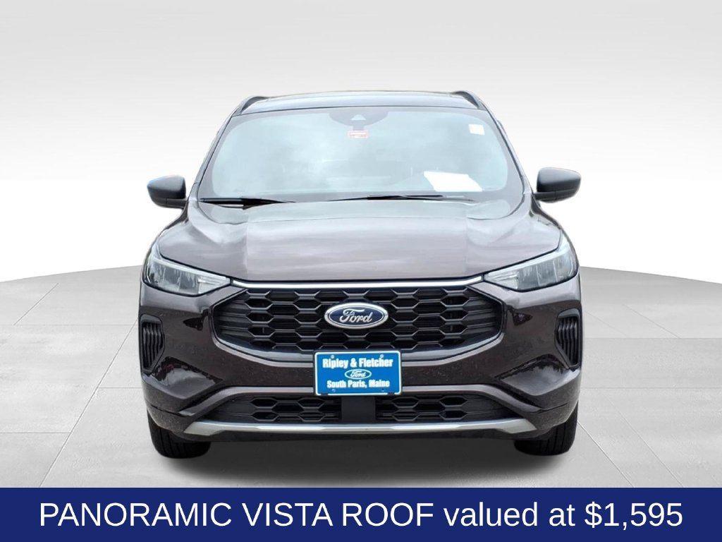 Used 2023 Ford Escape ST-Line w/ Tech Pack #1 AWD/4WD image 2