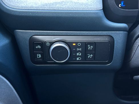 Certified 2025 Ford Maverick XLT image 26