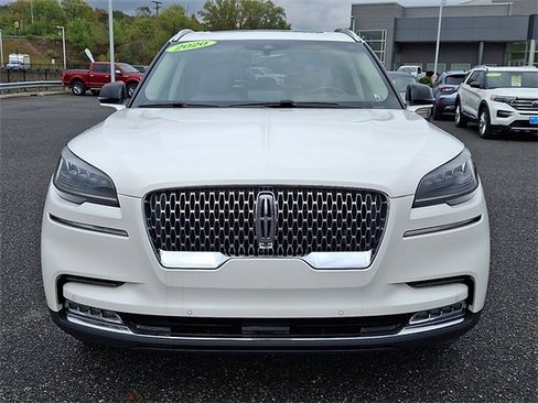 Used 2020 Lincoln Aviator Reserve w/ Equipment Group 201A image 2