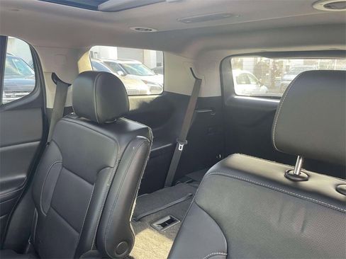 Used 2020 GMC Acadia SLT image 13