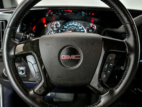 Used 2021 GMC Savana 3500 LS w/ Chrome Appearance Package RWD image 20