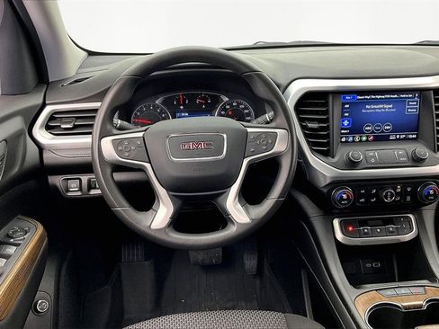 Used 2023 GMC Acadia SLE w/ Driver Convenience Package image 5