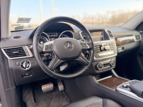 Used 2013 Mercedes-Benz GL 450 4MATIC image 29