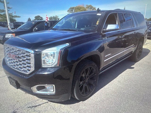 Used 2020 GMC Yukon XL Denali w/ Denali Ultimate Package AWD/4WD image 3